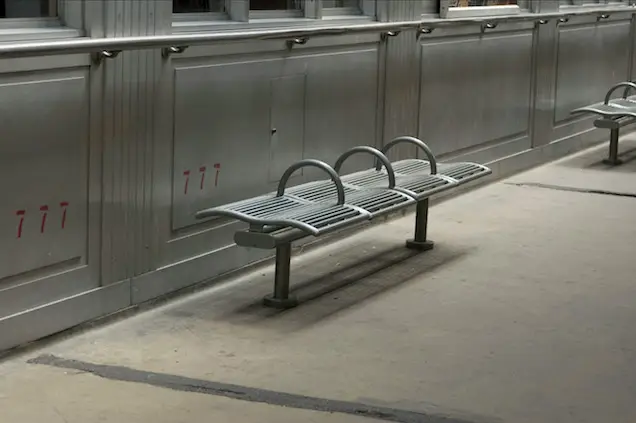 Does this bench look friendly?